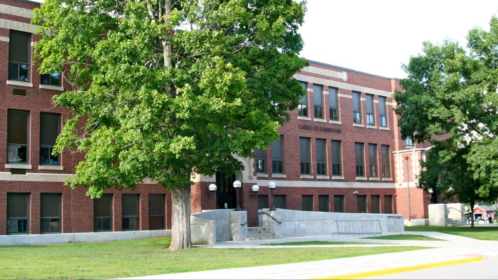 Carrie Lee Elementary – Decorah Community School District