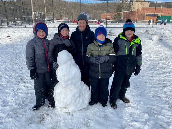 Students with snowman