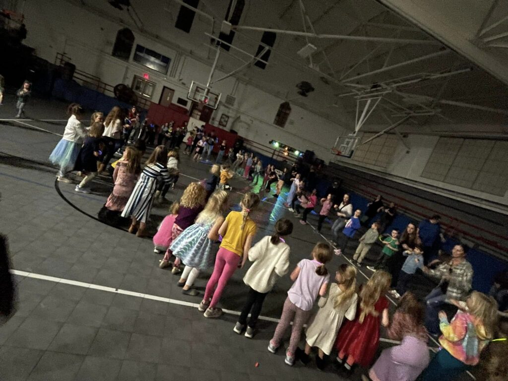Elementary Dance Circle